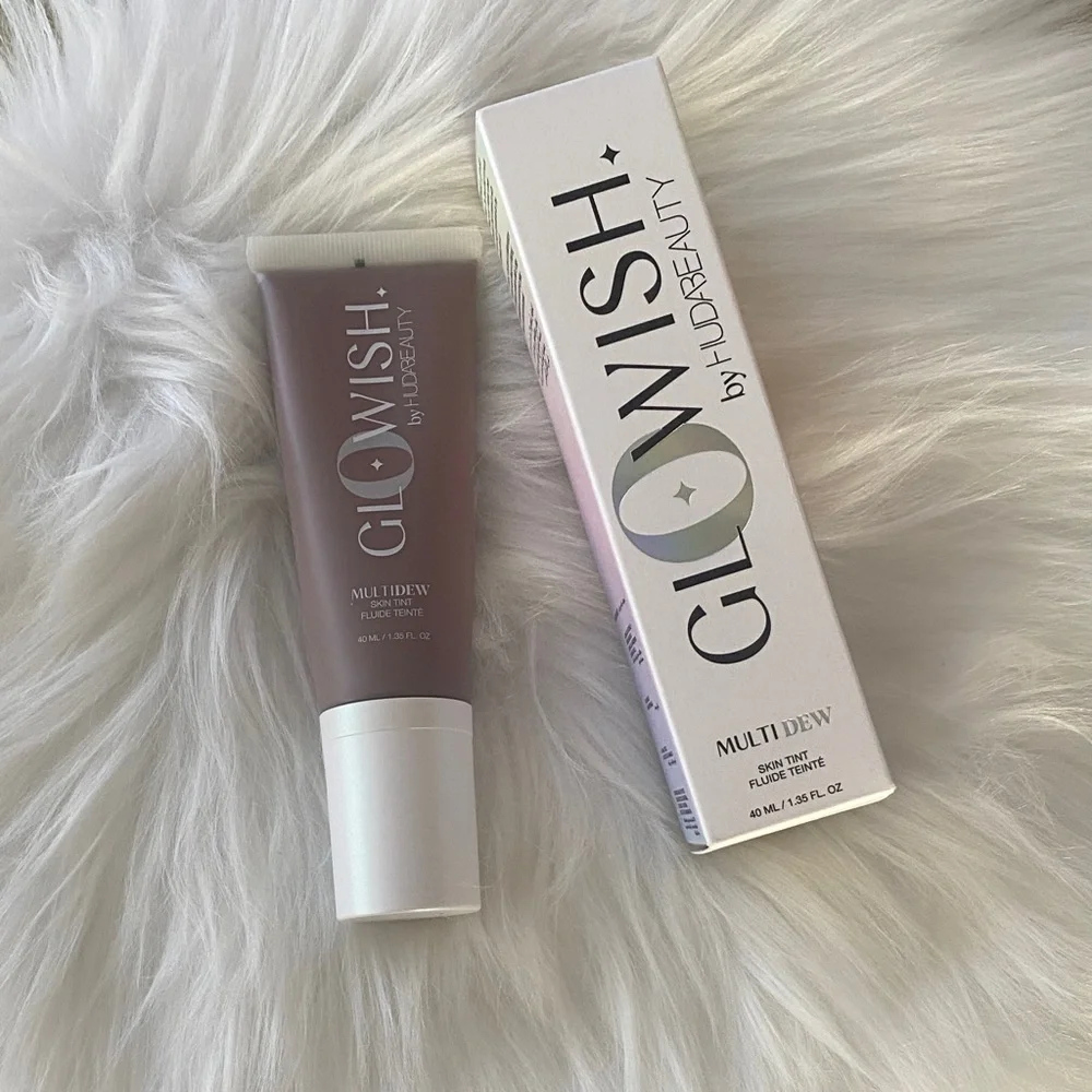 HUDA BEAUTY GloWish MultiDew new in box 1.35 Fl oz